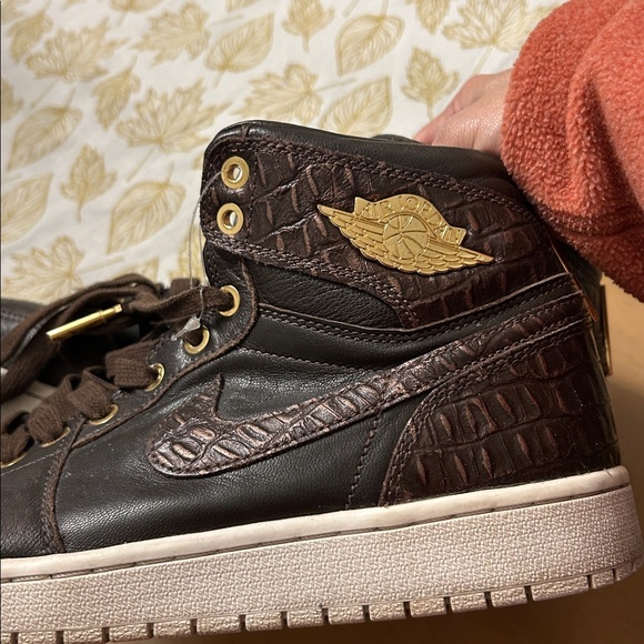 Nike Air Jordan 1 Retro High OG Pinnacle in the "Baroque Brown" colorway size 12 - Picture 5 of 7